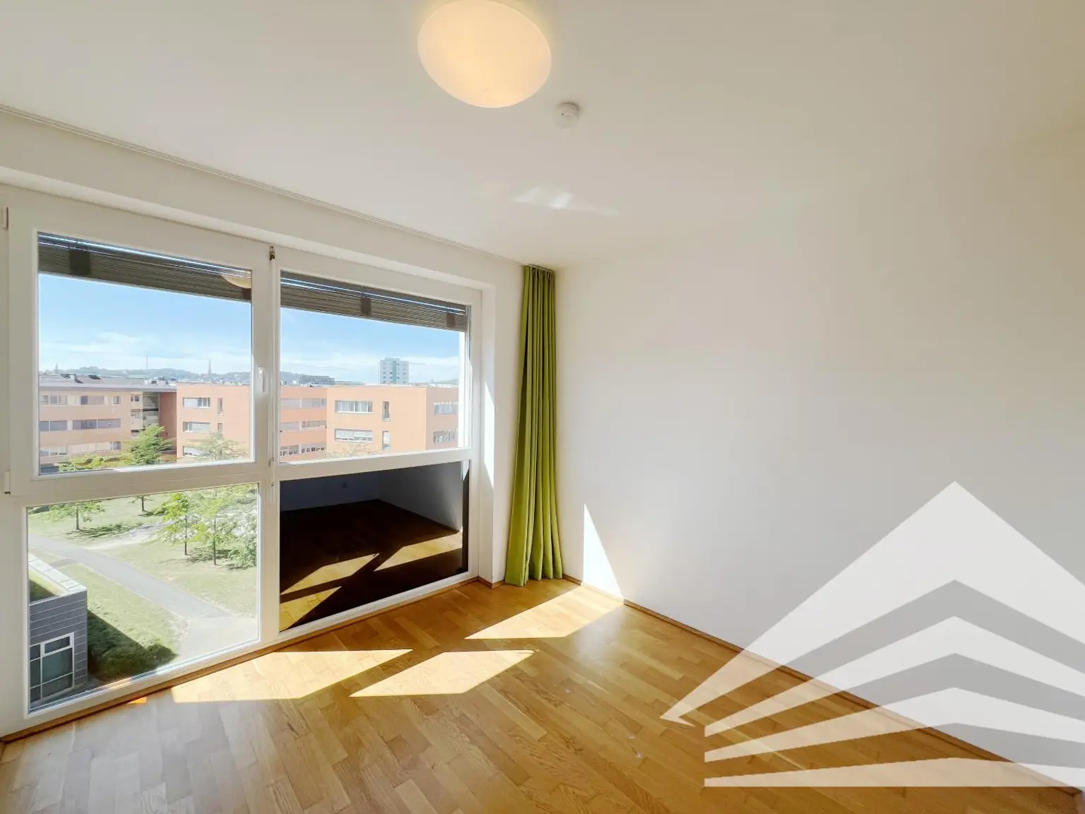 SQUADRO - teilmöblierte westseitige 3-Zimmer Wohnung mit Balkon in zentraler Lage!
