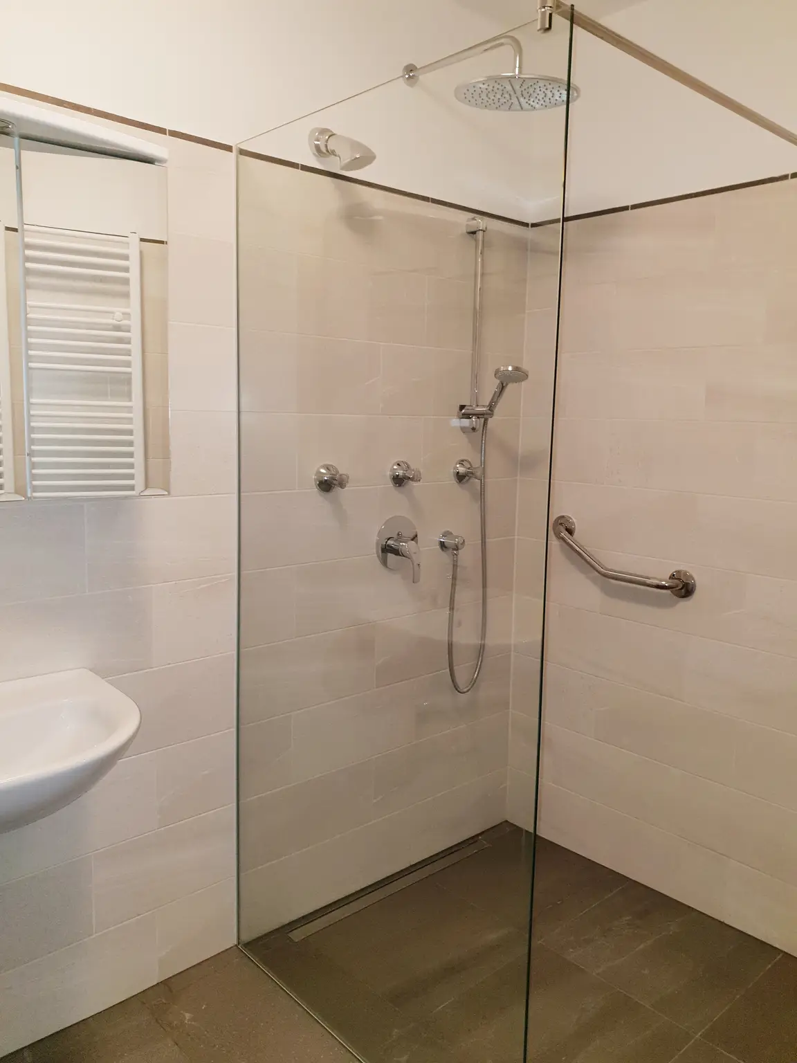 Möblierte 2 Zimmerwohnung mit Balkon zu vermieten!