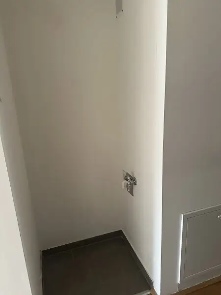 120 Meter zur U1 Oberlaa- Sonnige, barrierefreie Gartenwohnung mit Top U1 Anbindung- inkl. Küche
