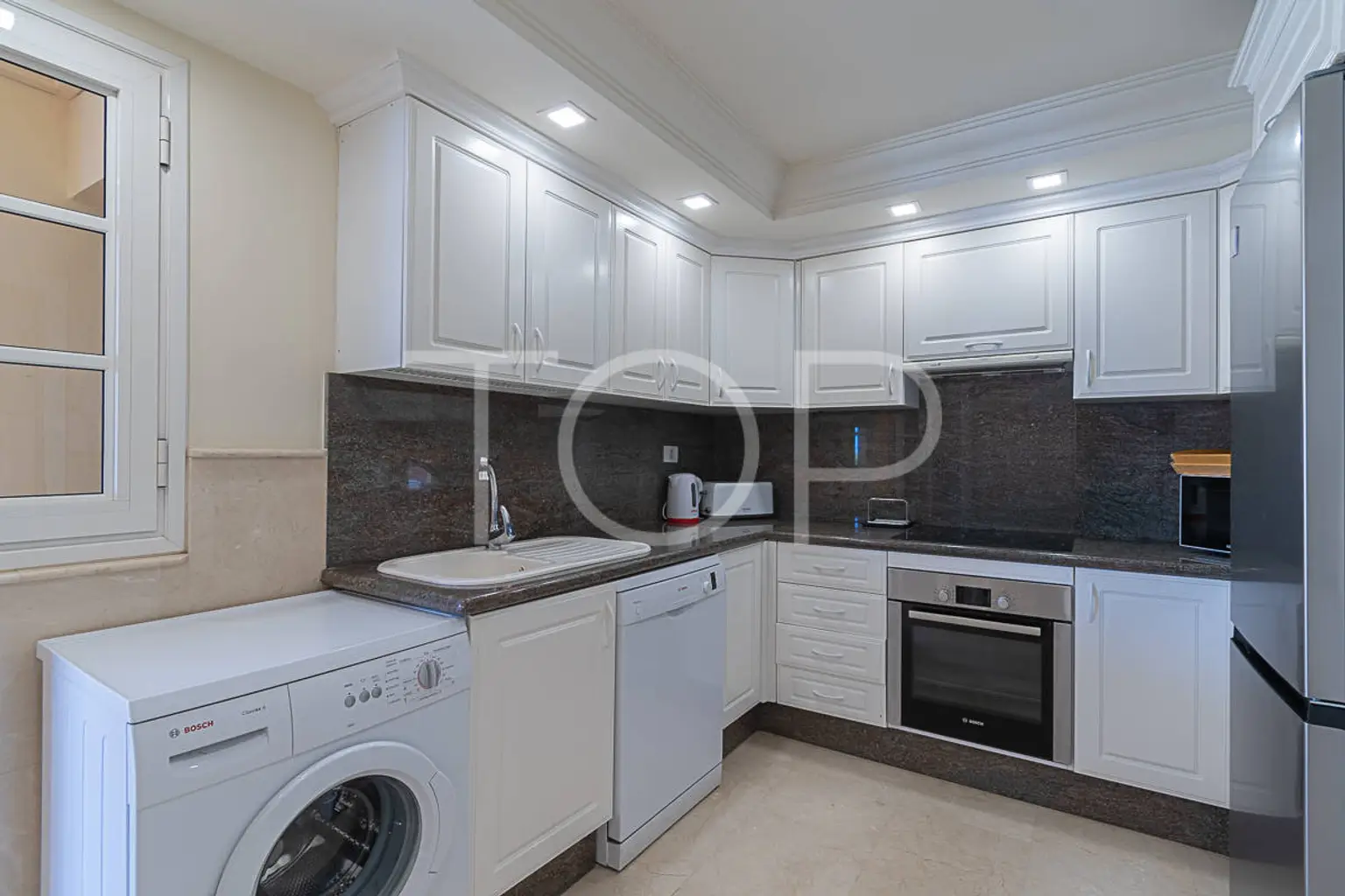 Apartment-El-Duque-Kitchen-Tenerife-2