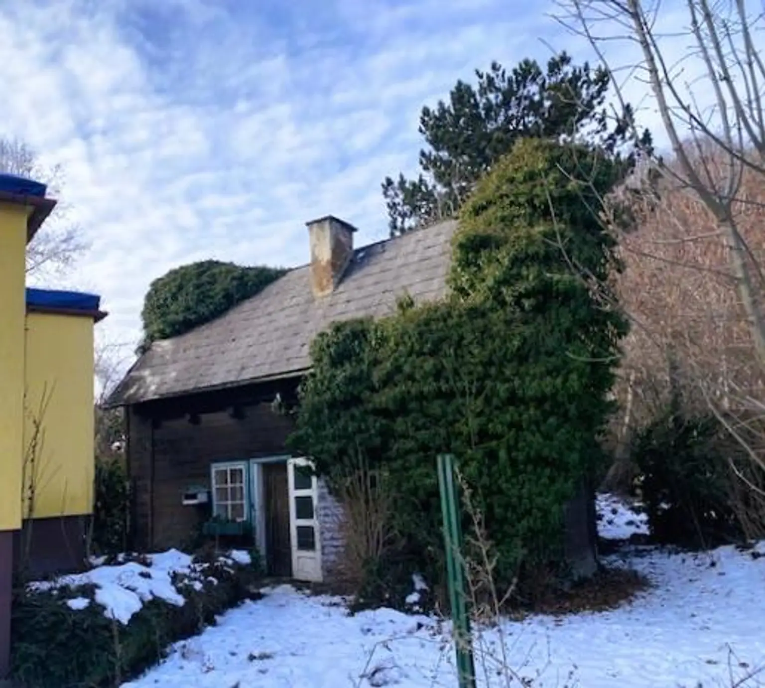 Einfamilienhaus am Stadtrand von Gloggnitz! Garten und romantisches Nebengebäude!