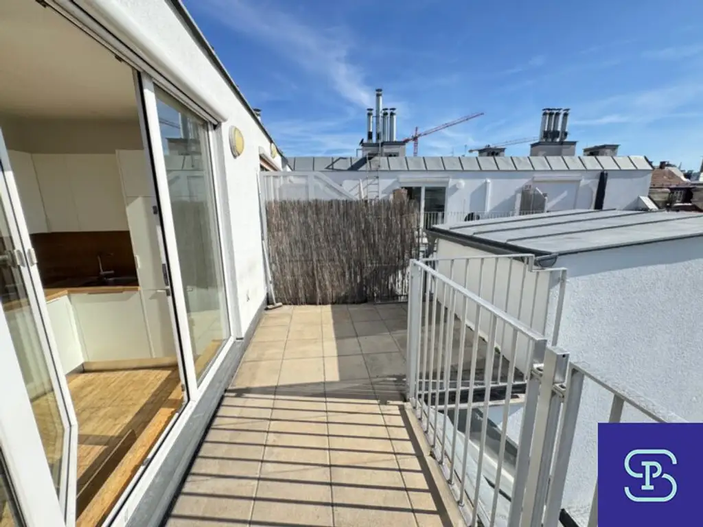 Helle 61m² Dachmaisonette mit 10m² Terrasse - 1170 Wien