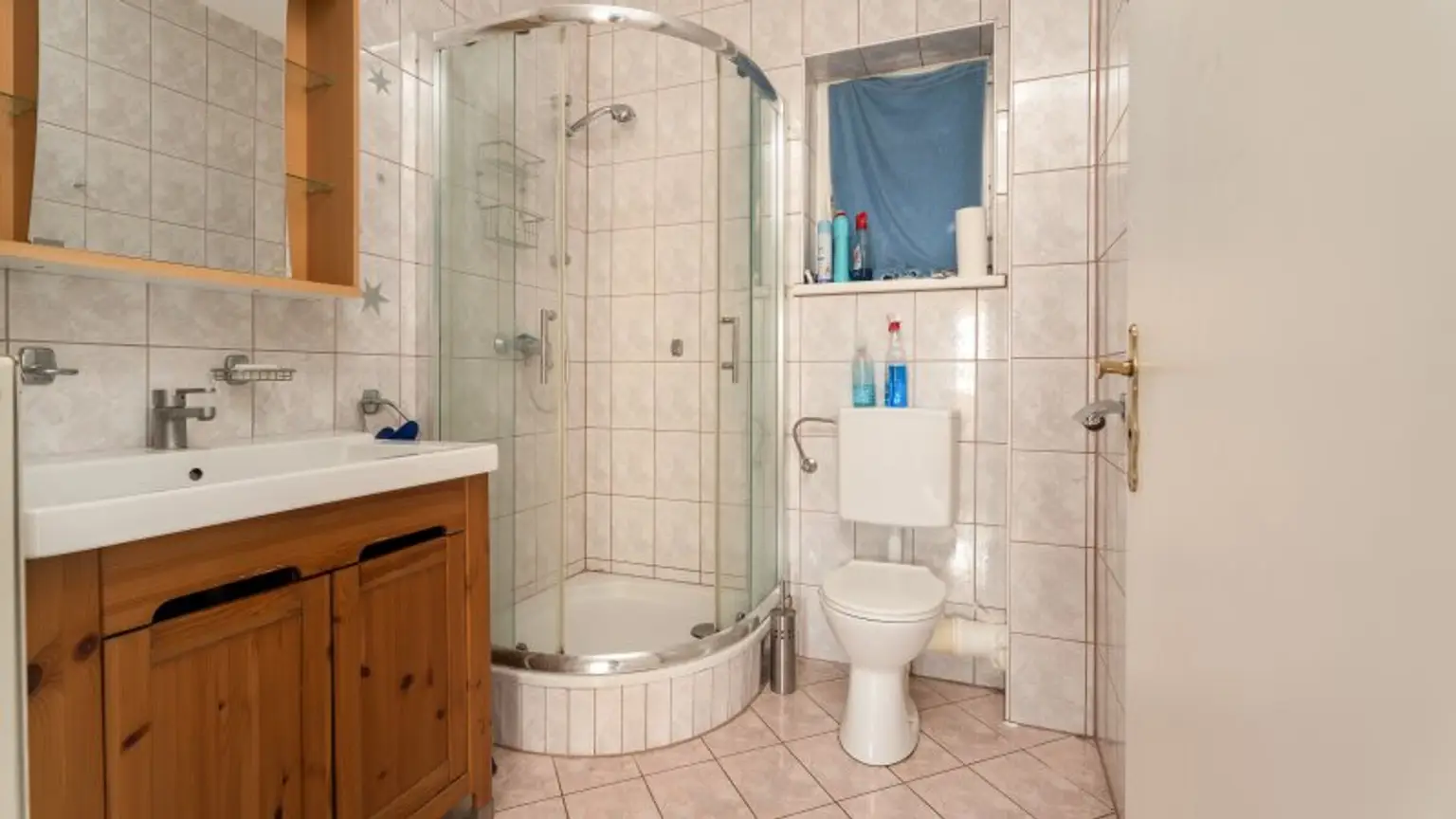 Erdgeschoß - Badezimmer