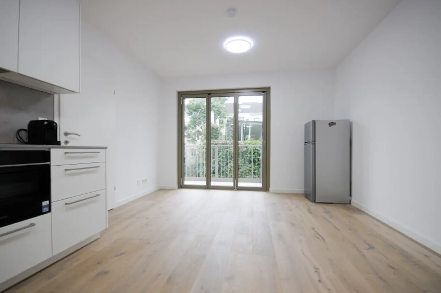 ERSTBEZUG - ENTZÜCKENDE 2-ZIMMER-WOHNUNG MIT SÜD-WEST BALKON