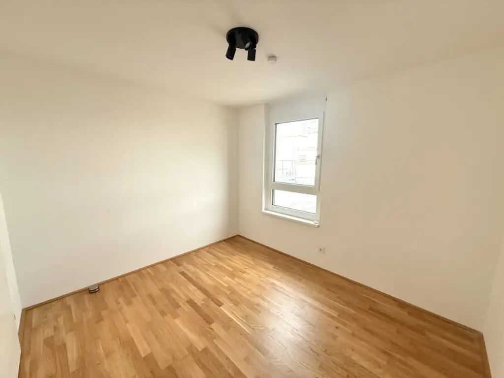 gut aufgeteilte 4-Zimmer Wohnung mit 2 WC's und einem südwest Balkon