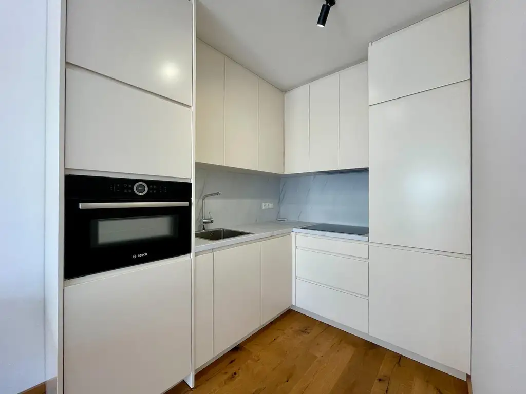 " Wohlfühlwohnung mit Balkon und Stil!"