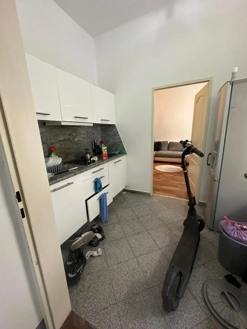 Anlageobjekt: Einzimmerwohnung mit zusätzlichem Souterrain in zentraler Lage