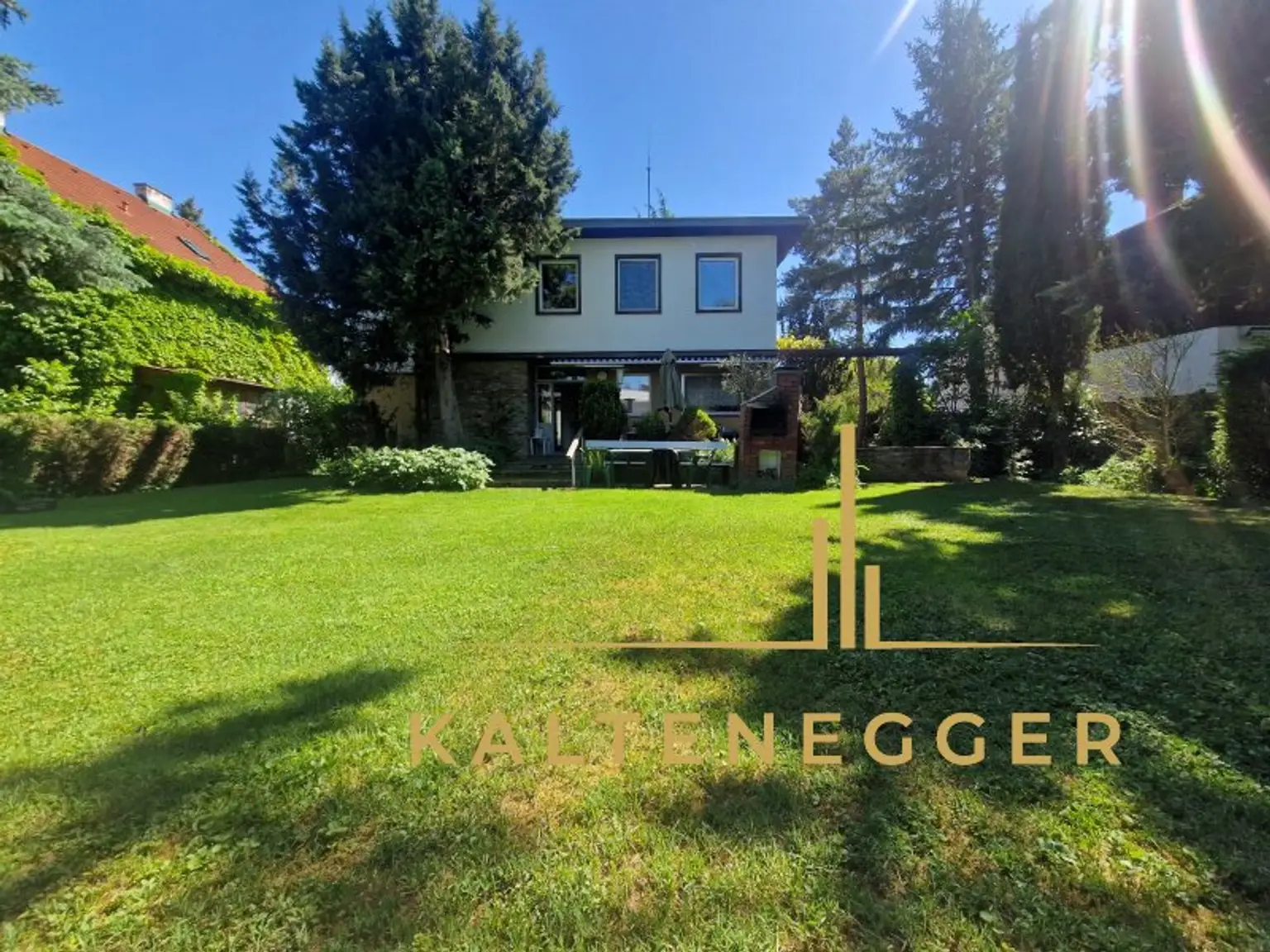 Haus + Garten Hinteransicht