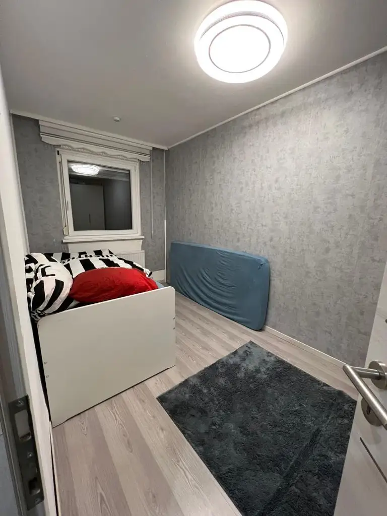 Sonnige 3,5 Zi-Wohnung mit großen Balkon