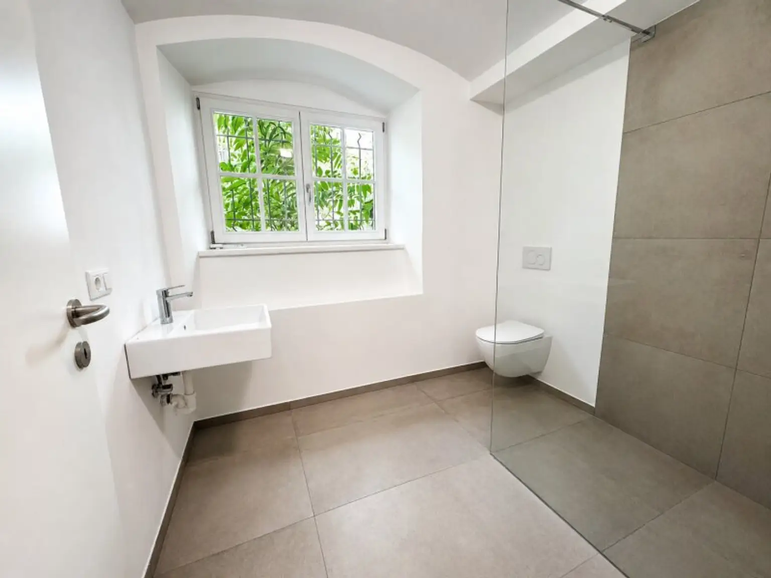 Duschbad in Einliegerwohnung im Souterrain