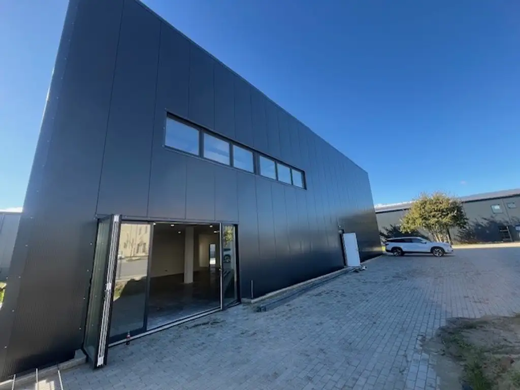 vielseitig nutzbares Gewerbeobjekt (konzepiertes Autohaus)