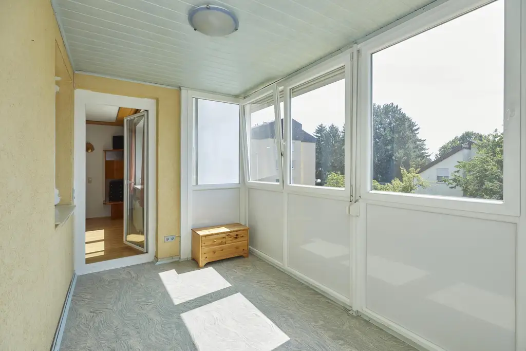 Großzügige 3-Zimmer-Wohnung mit Loggia in ruhiger Lage - Besichtigungstermine finden am 19.08.2025 statt!!