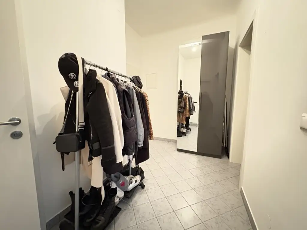 Top sanierte 2 Zimmer- Altbauwohnung!  Zentrumsnah!