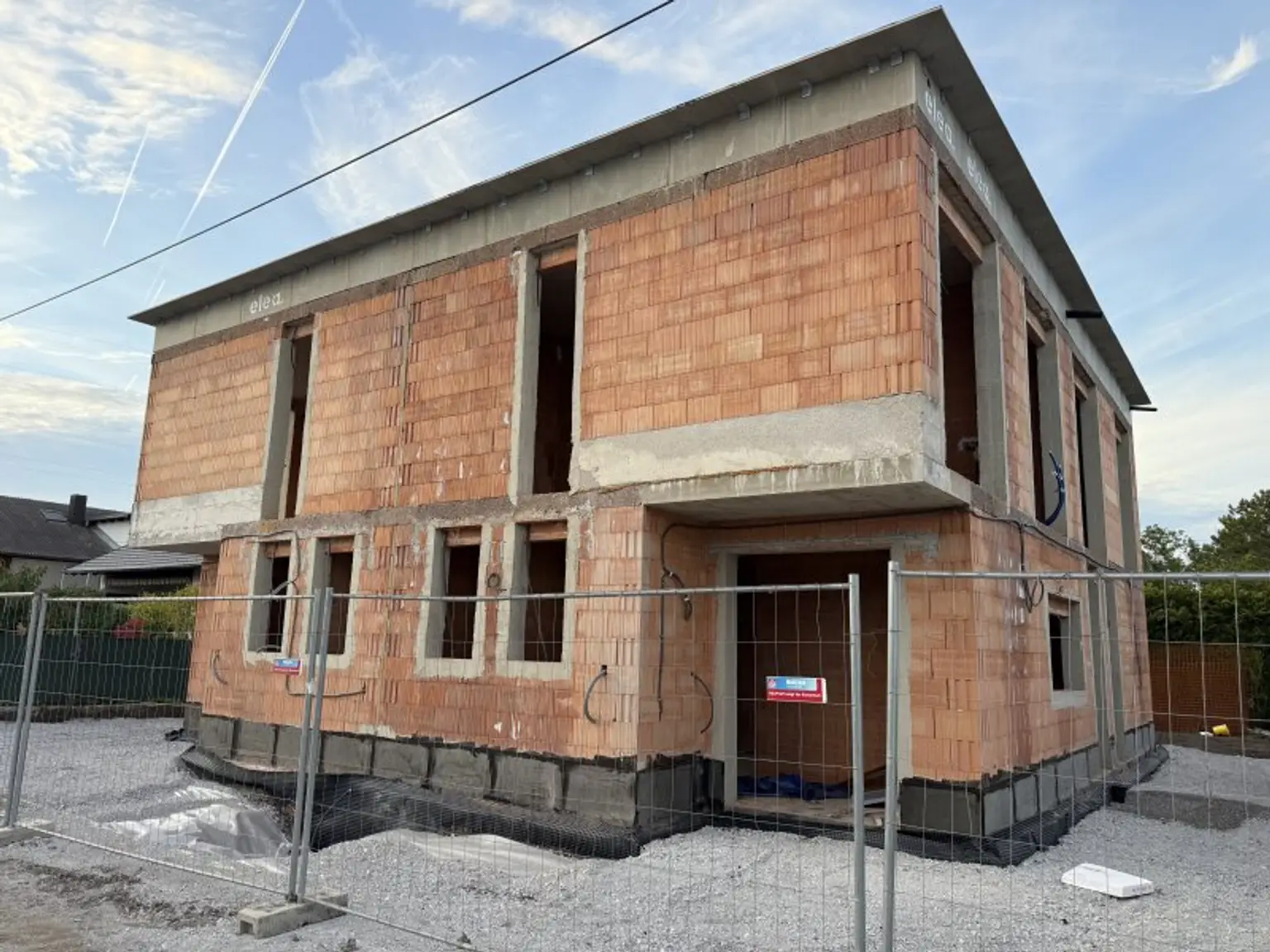 +EXKLUSIVES NEUBAUPROJEKT IN KOTTINGBRUNN+ Stilvolle Doppelhaushälften mit Garten! – Bezugsfertig Q1 / 2026