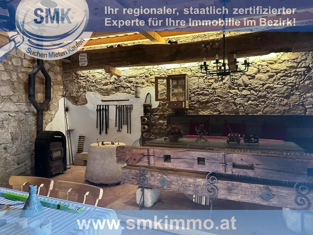 Romantische Kellerjuwele mit sonniger Terrasse und Naturgarten!