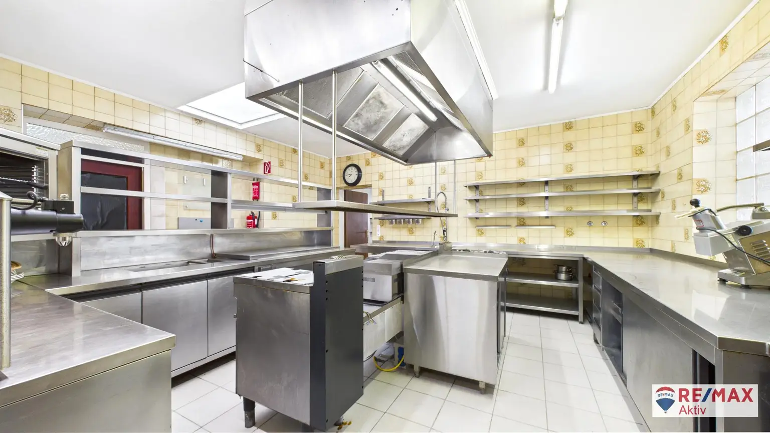 Voll ausgestattetes Gasthaus mit Wohnung in Angern an der March