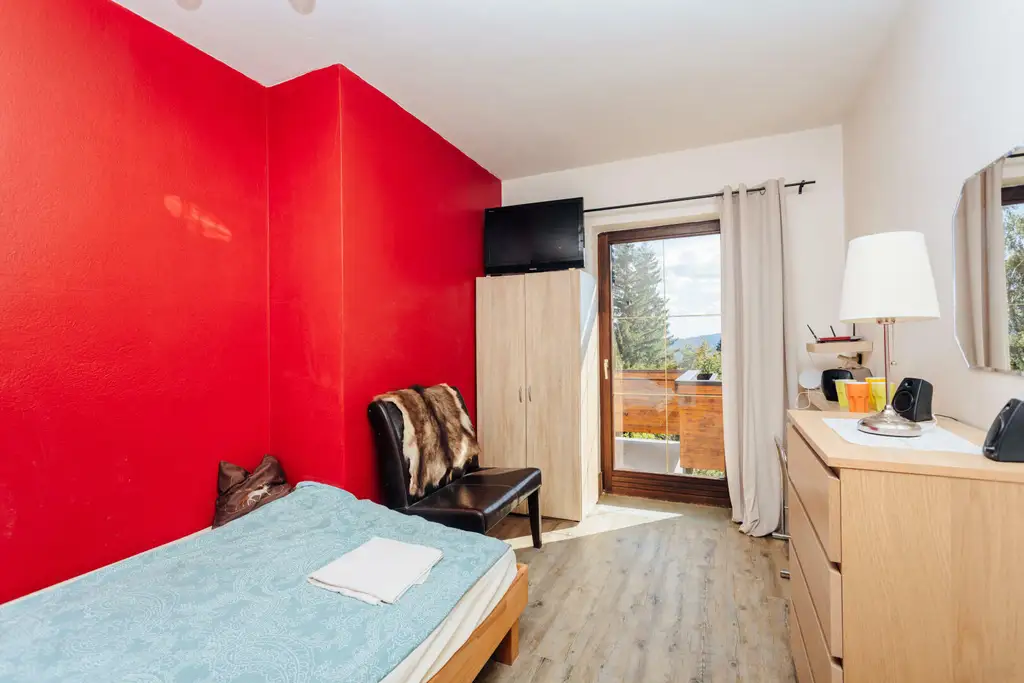 8252 Skiregion Joglland: Großzügiges Landhaus am Hochwechsel - Freiheit, Natur & Raum für neue Lebensideen