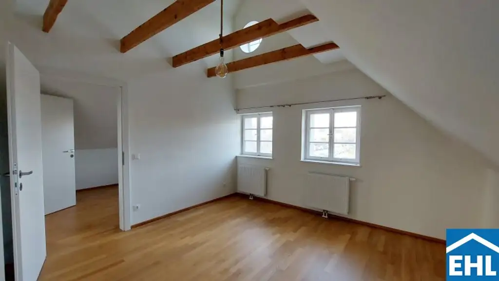 Familientraum - Doppelhaushälfte mit großem Garten am Rosenhügel!