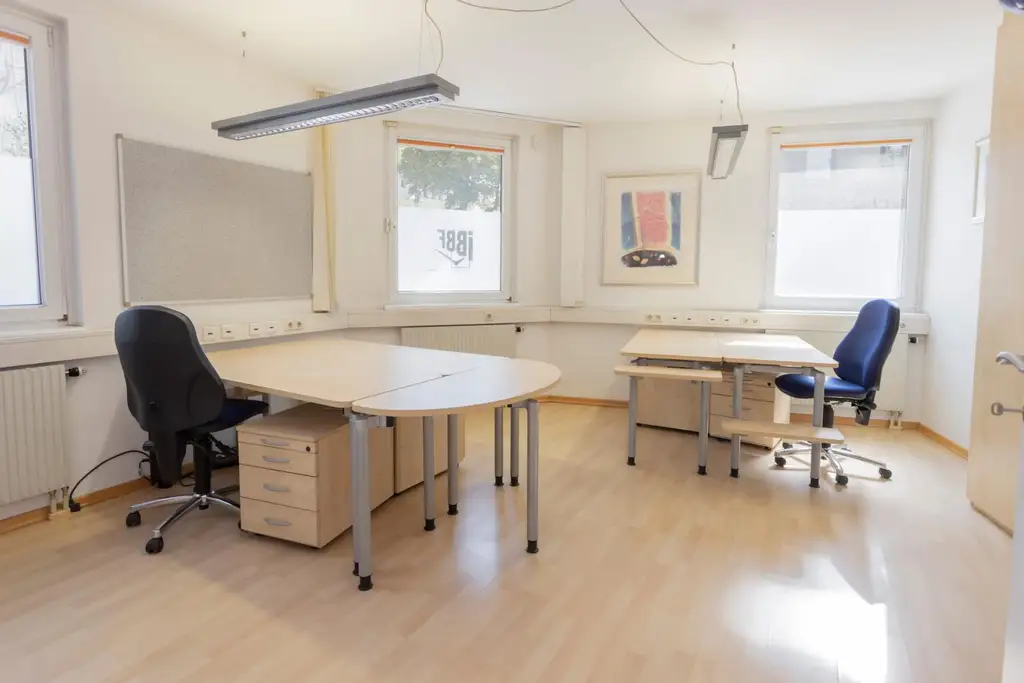 Vielfältig nutzbar: 2-Zimmer Erdgeschosswohnung oder Büro in bester Lage 22. Bezirk