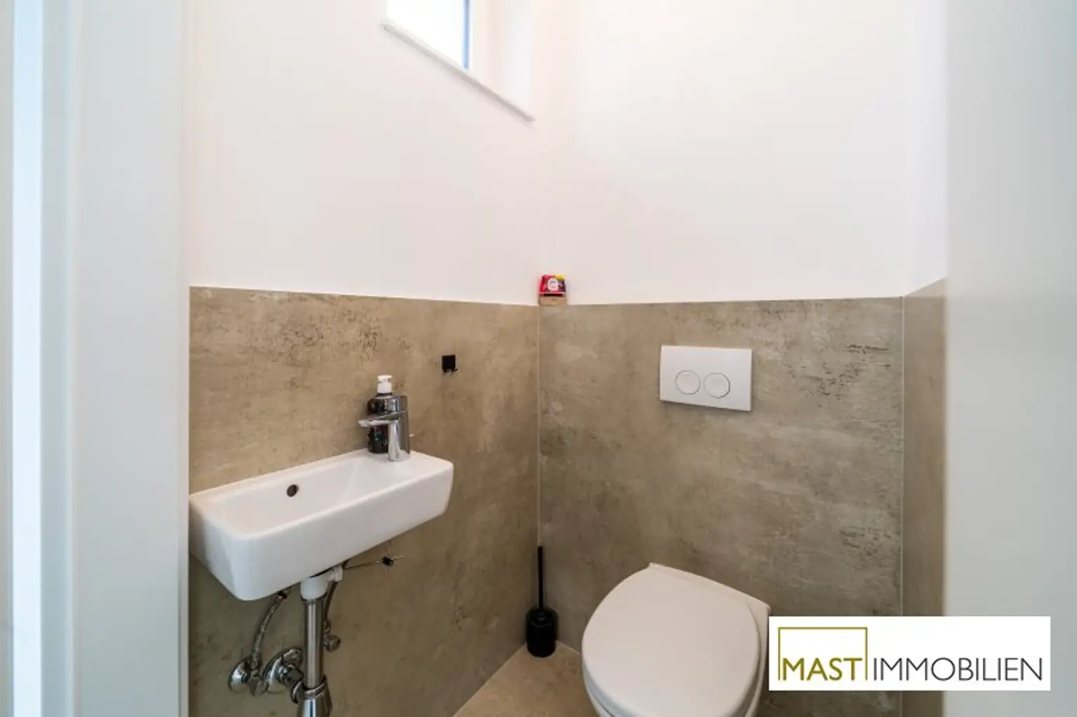 *NEU* - ab Oktober - 4 Zimmer Reihenhaus in Bahnhofsnähe