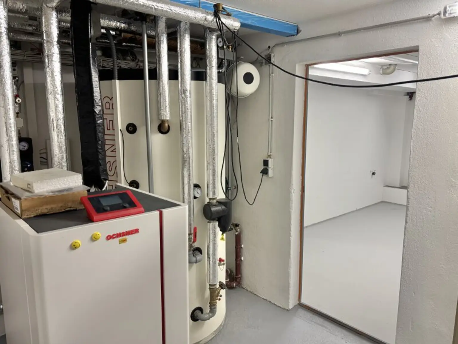 ** FAMILYS BEST **   Reinersdorf !! Bungalow mit ca. 122 m2 Wfl. in ruhiger, idyllischer Ortsrandlage mit ca. 1.200 m2 Eigengrund !!