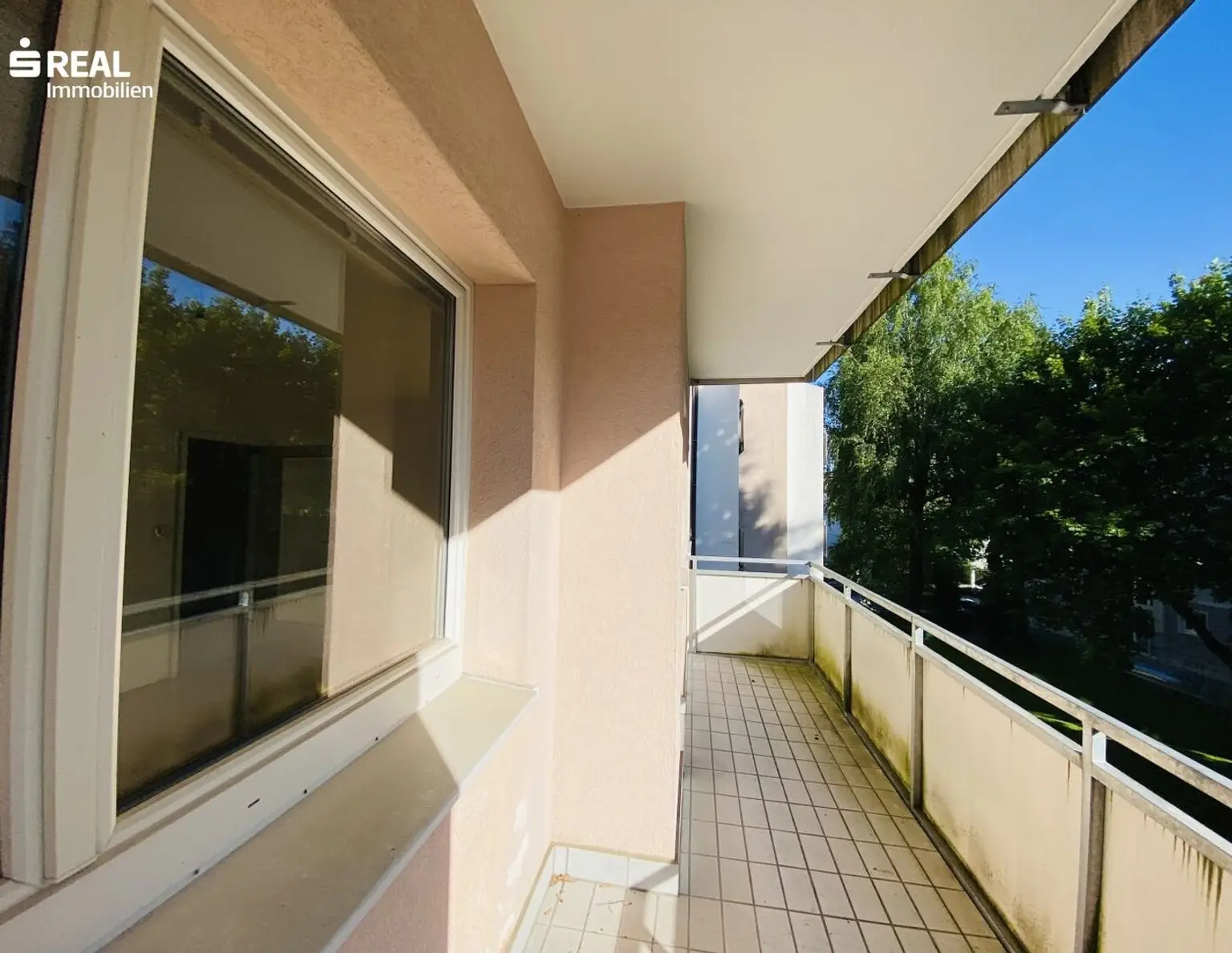 Geräumige 6-Zimmer-Wohnung mit Balkon Nähe NAWI