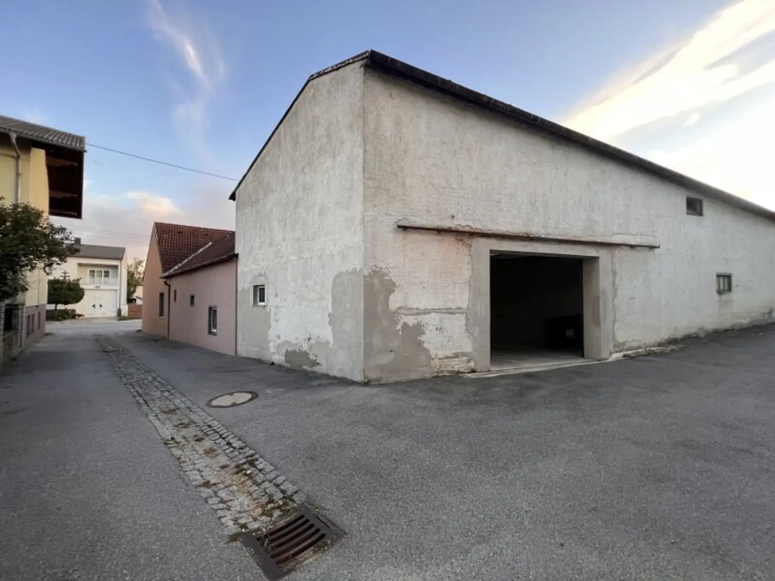 NOTVERKAUF !! Klein-Harras, renoviertes Multifunktionshaus, 30 Minuten von Wien Donaustadt