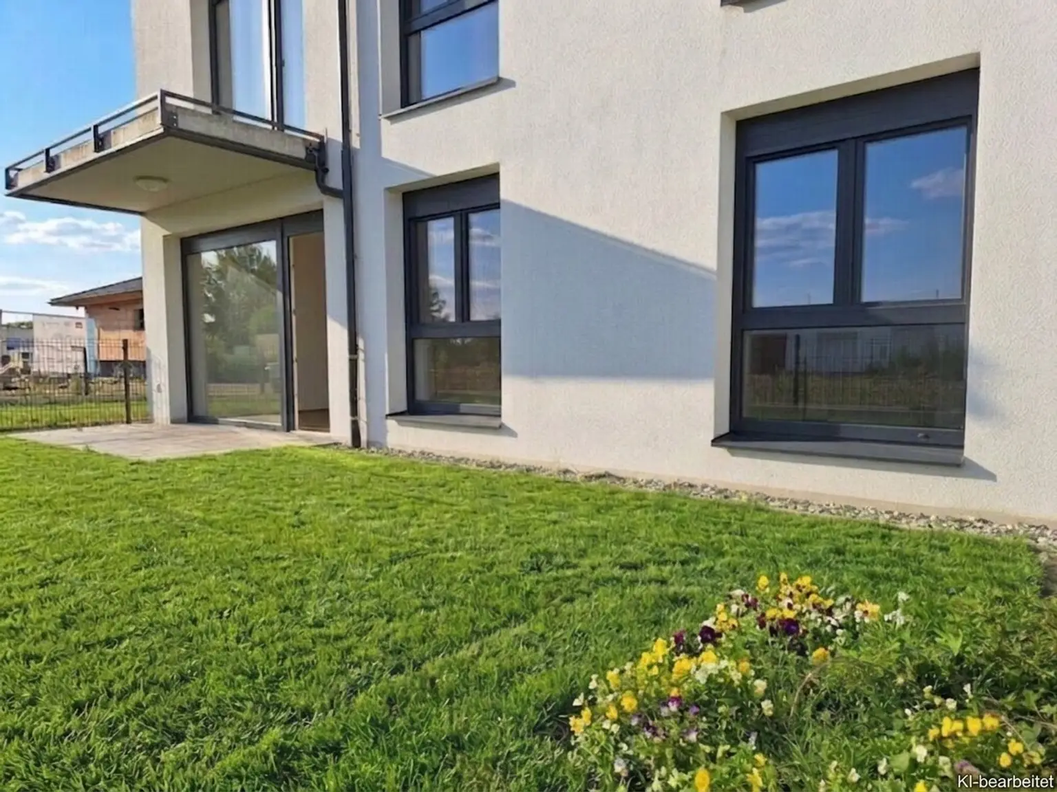 Endlich in den eigenen vier Wänden - Neubau: Ca. 73 m² Wohnung mit ca. 43 m² Eigengarten