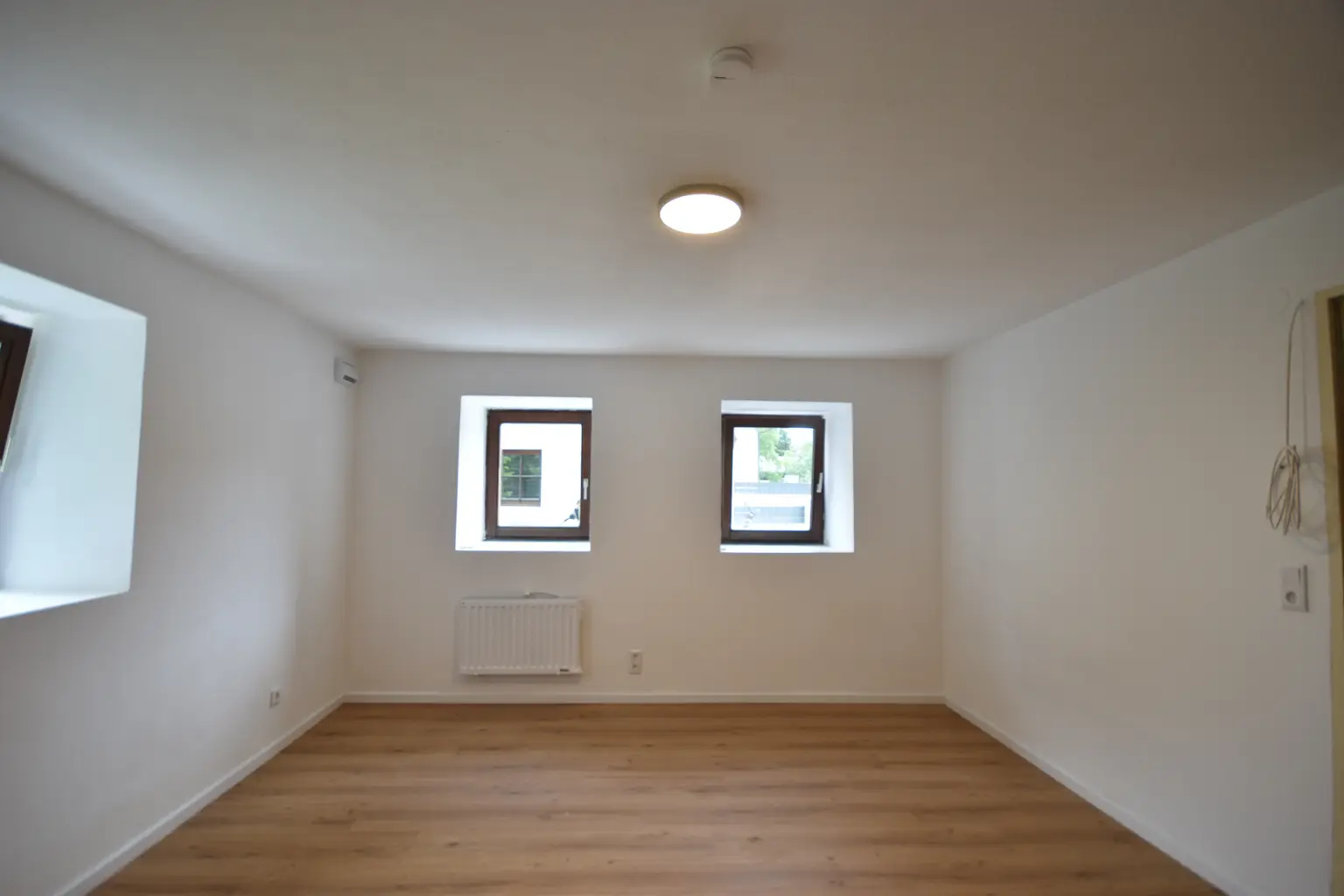 "GRÖDIG - Geräumige 2 Zimmer Wohnung in altem BAUERNHAUS (auch als WG geeignet)"