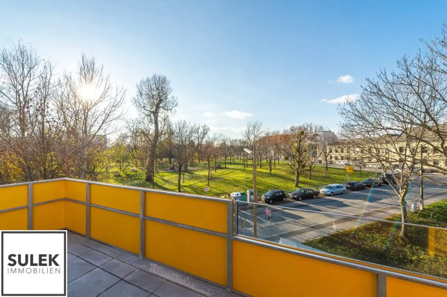Wohnen in Hirschstetten: großzügige Familien-Wohnung (3-Zimmer) mit Balkon und Grünblick ** ab 01.12 verfügbar