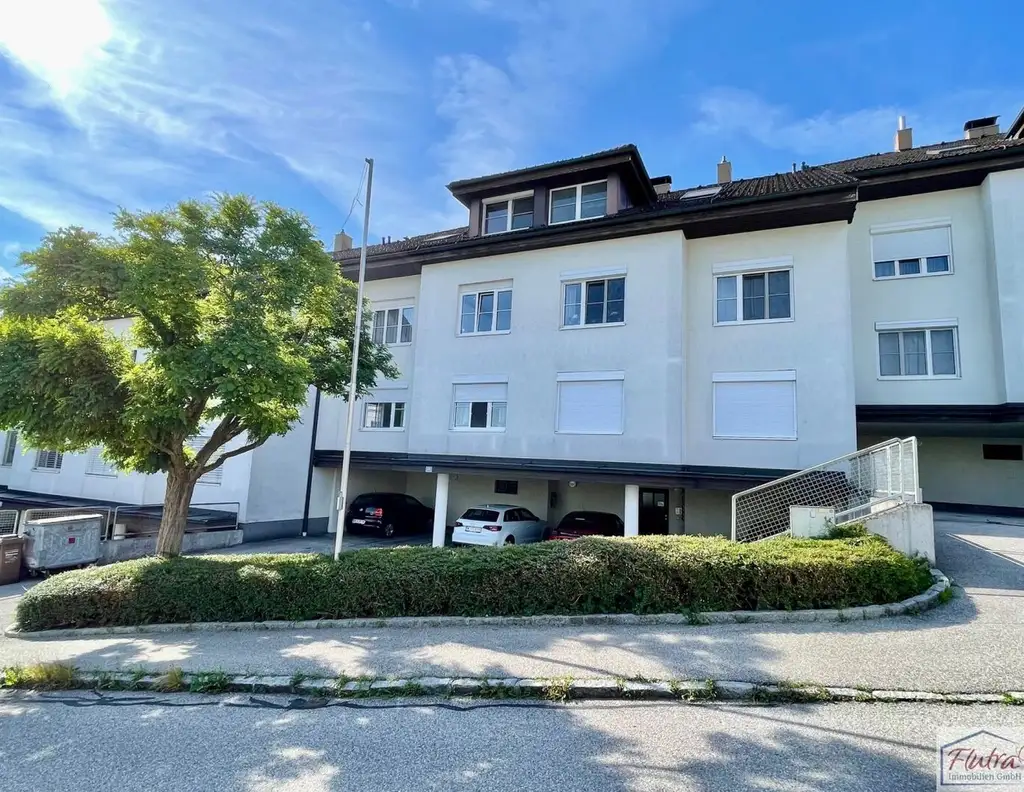 Moderne 3-Zimmer Dachgeschosswohnung mit Terrasse in Thalheim bei Wels!