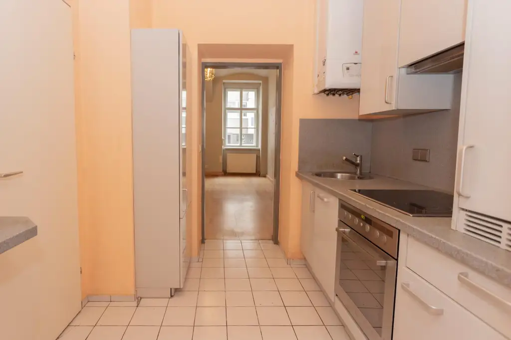 Wohlfühlen im Karmeliterviertel – 2 Zimmer mit Altbauflair