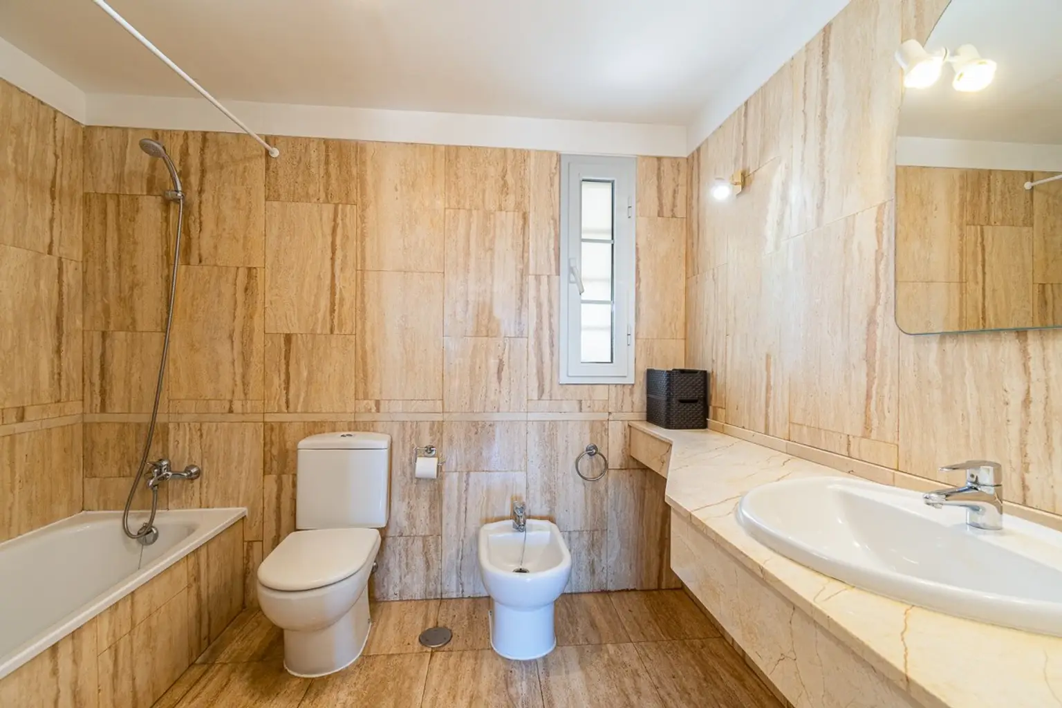 Apartment-Veril-del-Duque-Bathroom-Costa-Adeje-Tenerife