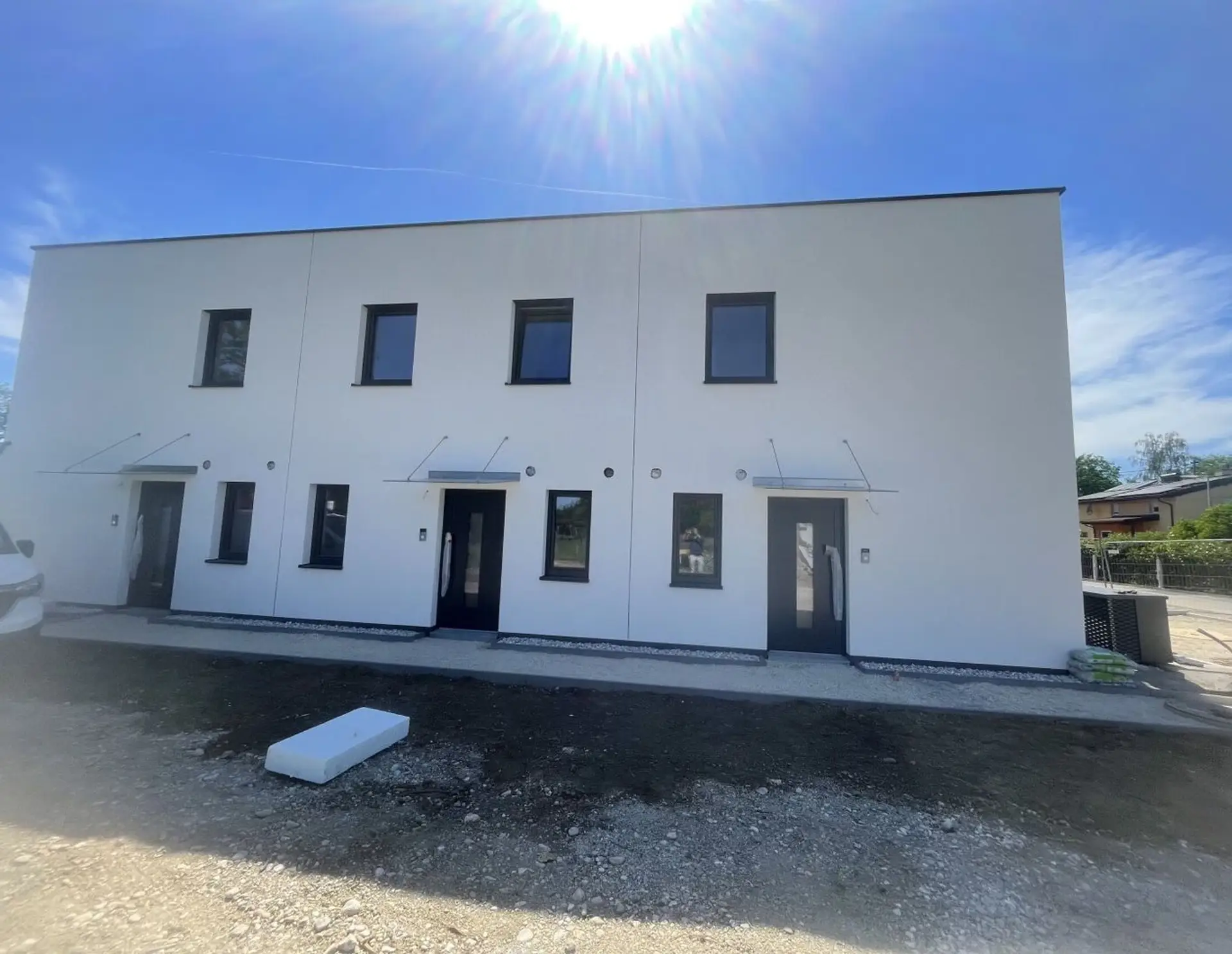 NEU - Top 1 und Top 3 - Hochwertige Neubau-Reihenhäuser mit Garten und Terrasse zur Miete