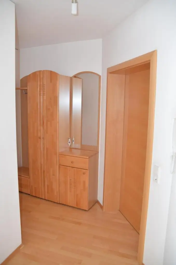 Großzügige Dachgeschosswohnung und Gartenmitbenutzung
