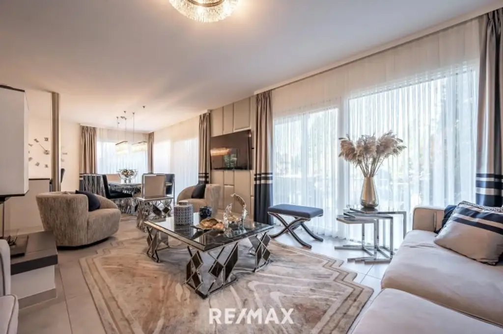 WOHNEN MIT STIL | KOMFORT | LUXUS UND SWIMMINGPOOL in Grünruhelage.