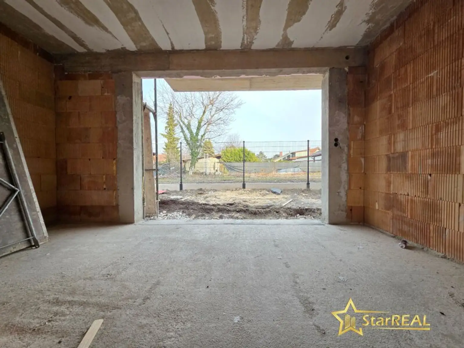 IN BAU! NÄHE GYM SIMONSGASSE. 5 ZIMMER-ZIEGELHAUS. KELLER. 90m² GARTEN. PHOTOVOLTAIK. TOP AUSSTATTUNG. PROVISIONSFREI für den Käufer.