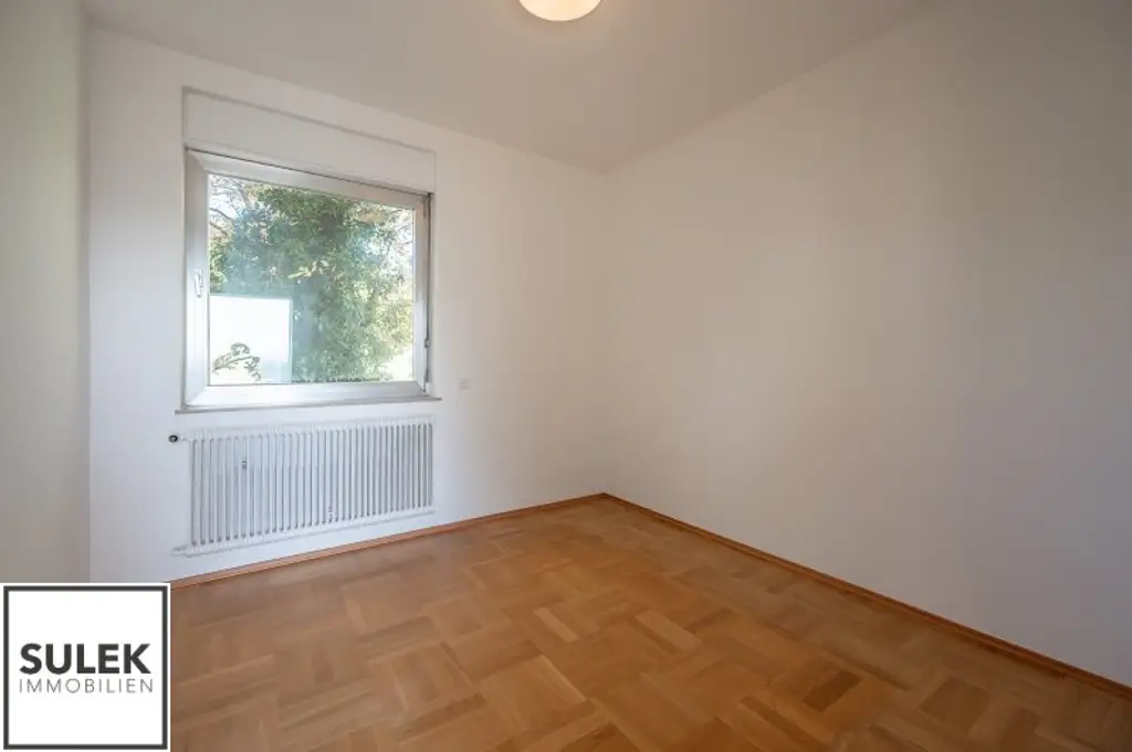 Erstbezug nach Sanierung: Großes Einfamilienhaus in einzigartiger Lage mit Weitblick und vielen Zimmern, Blick ins Grüne und in absoluter Ruhelage