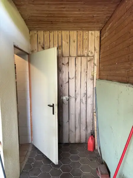 ** LEGENDE IN DER WEINIDYLLE ** D. Ehrensdorf !! Gepflegtes Haus mit ca. 245 m2 Nfl. in gediegener Ortsrandlage - Hauptwohnsitz möglich !!