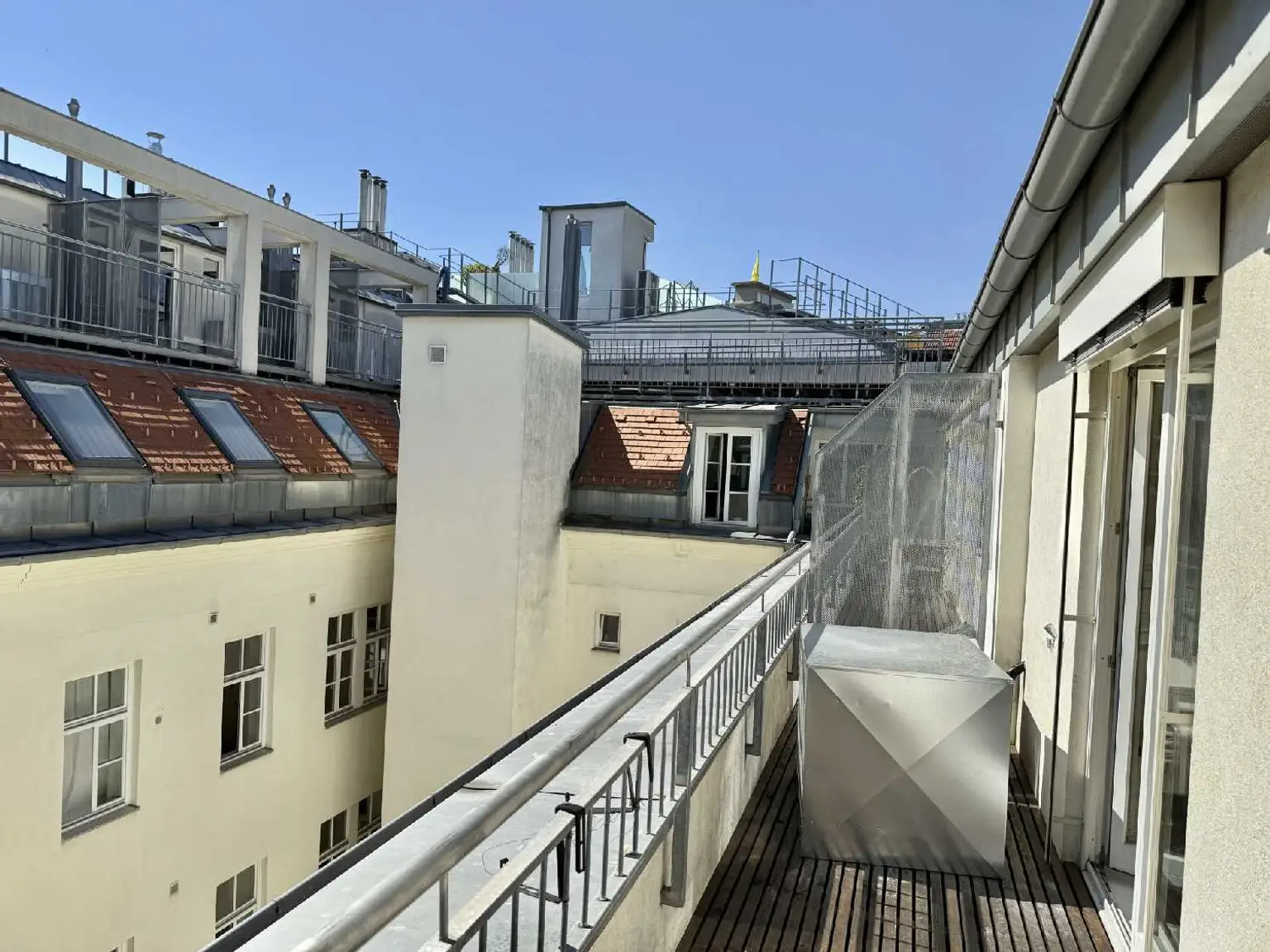 2- Zimmer Dachgeschoßtraum in 1050 Wien