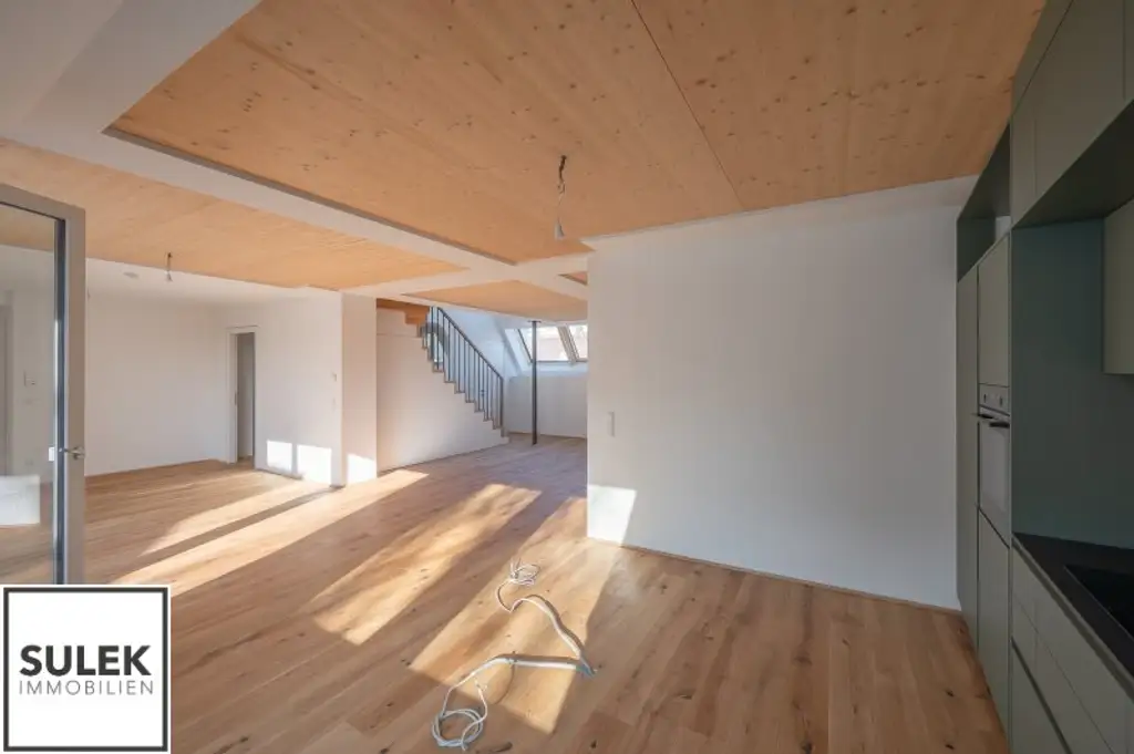 Erstbezug: traumhafte DG-Maisonette mit 3 Schlafzimmern und 2 Bädern