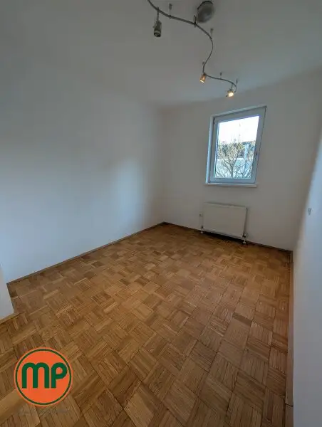 Großzügige Eigentumswohnung mit Parkett – Top City-Anbindung mit U1