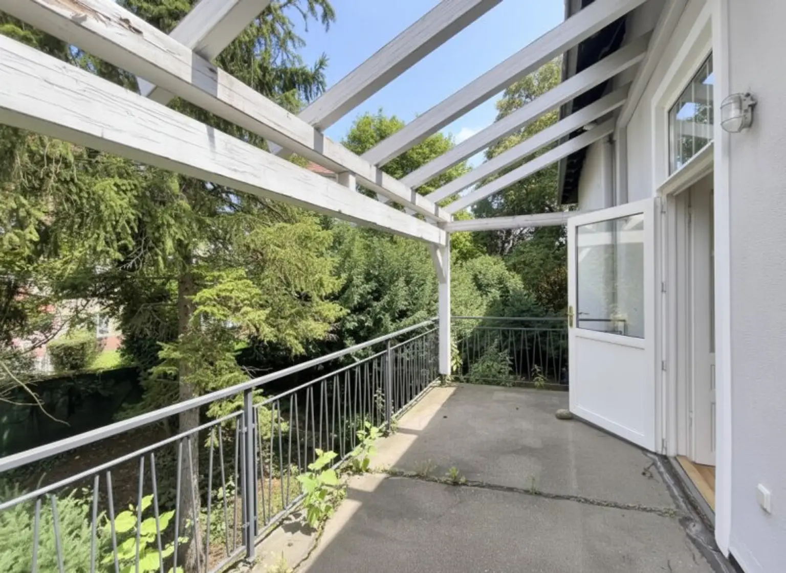 Stilvolle 2-Zimmer-Eigentumswohnung mit Balkon ins Grüne – 1130 Wien, nahe Lainzer Tiergarten