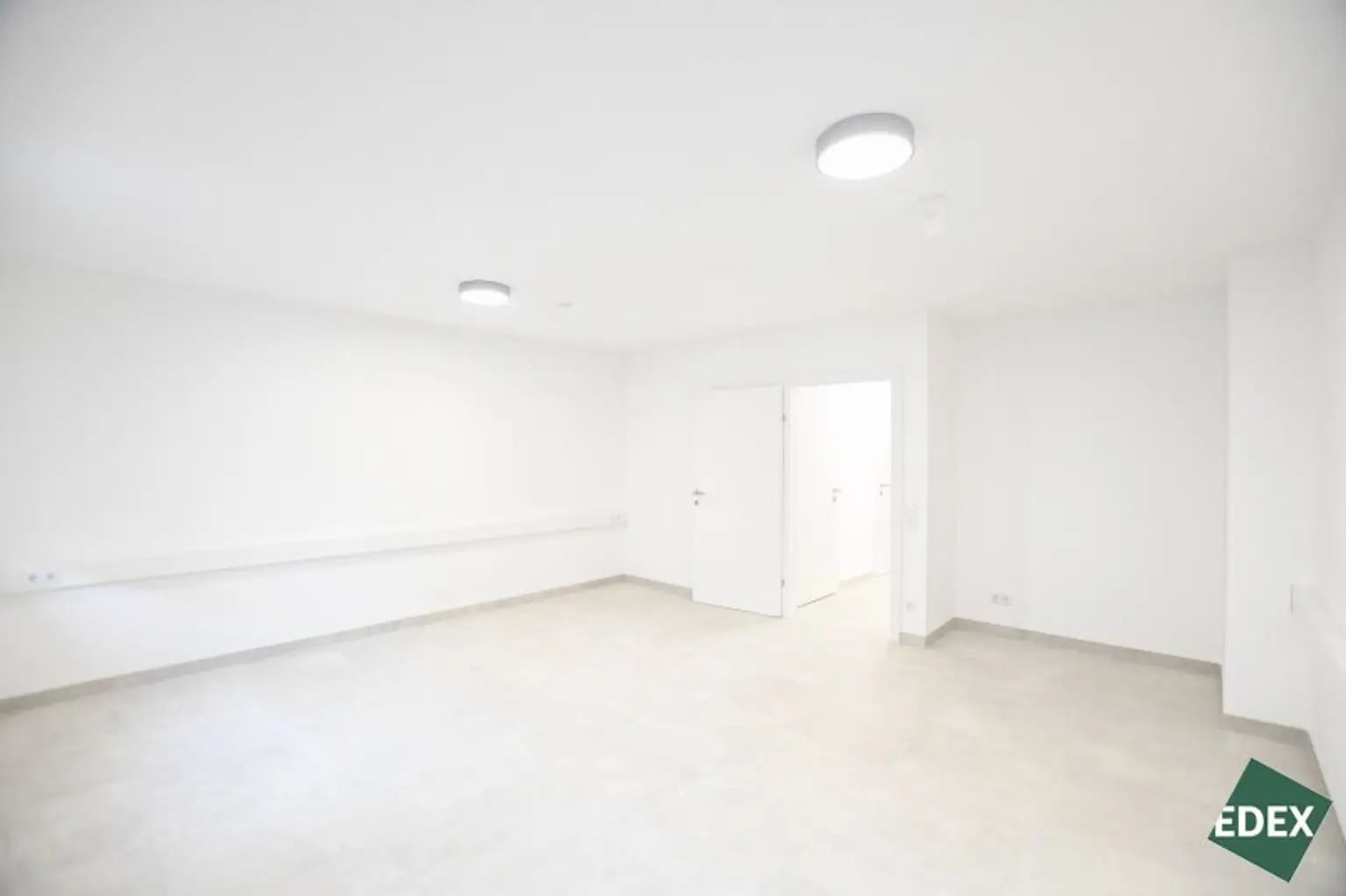 Top-Lage in Gersthof: Modernes 2-Zimmer-Büro mit Terrasse und Kühlung