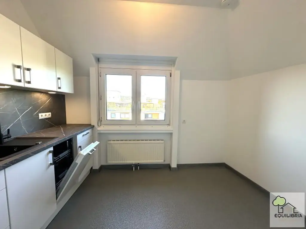 1130-WIEN- 2-ZIMMER-WOHNUNG MIT 2 TERRASSEN IN U-BAHN NÄHE