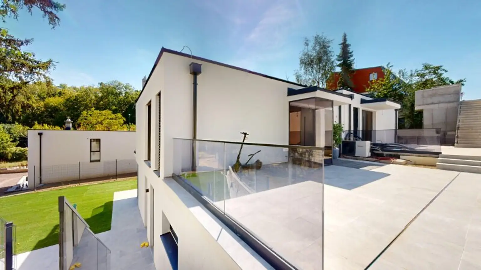Exklusive Doppelhaushälften mit Traum-Ausblick auf die Burg Liechtenstein – schlüsselfertig mit Terrasse, Garten & Balkon! 4–5 Zimmer für höchste Wohnansprüche!