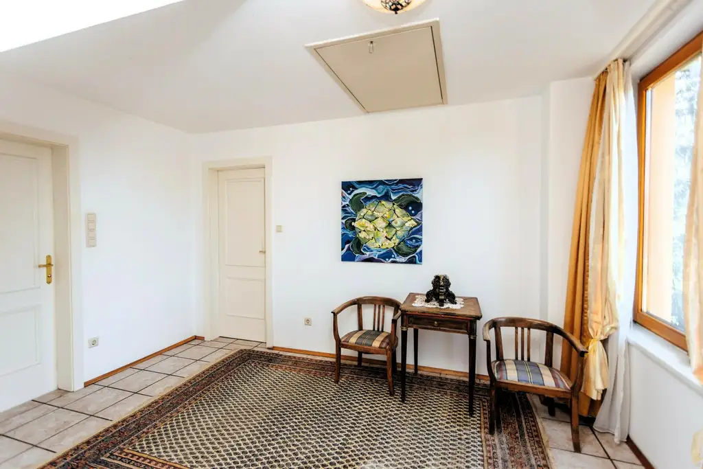 Großzügiges Einfamilienhaus mit Schwimmteich in Weinitzen - ländliche Geborgenheit trifft modernen Wohnkomfort