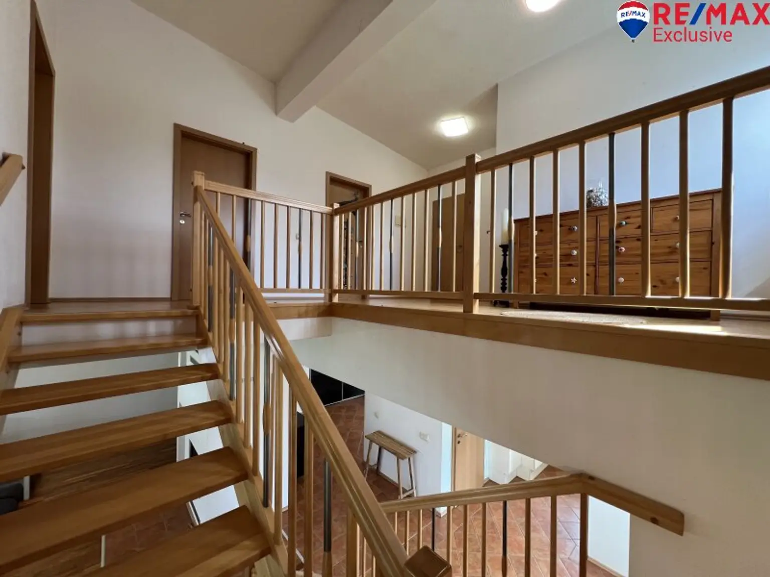 Großzügiges Einfamilienhaus mit Garten, Terrasse & Garage in Ebenfurth, 4 Zimmer, 195m²