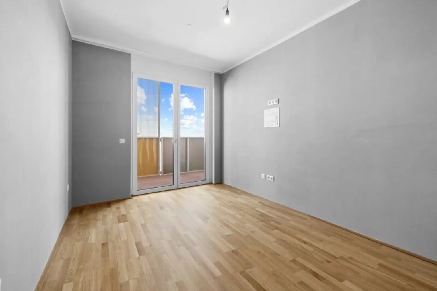 Q-Tower ! Moderne 3 Zimmer mit Balkon & Stellplatz/ +++RE/MAX Trend+++