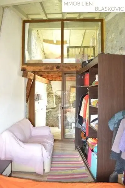 Typisch istrisches Steinhaus in der mittelalterlichen Stadt Motovun